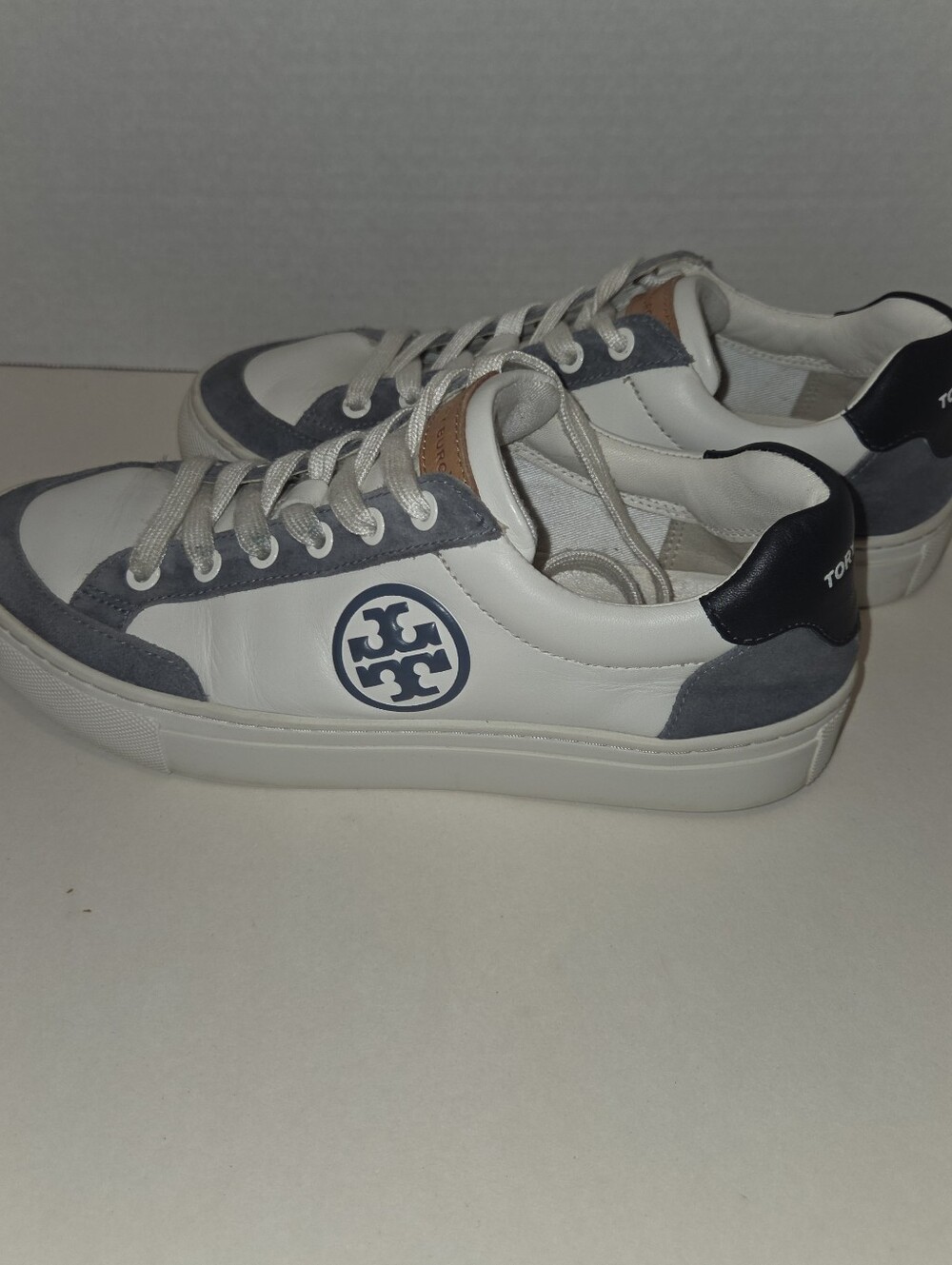 Tory Burch Howell court sneakers in white and Gray leather Logo Shoes Size 6M - Picture 4 of 8